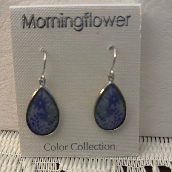 New, rare, Morningflower Color Collection earrings. Artwork by Lynn Nafey - Picture 1 of 3